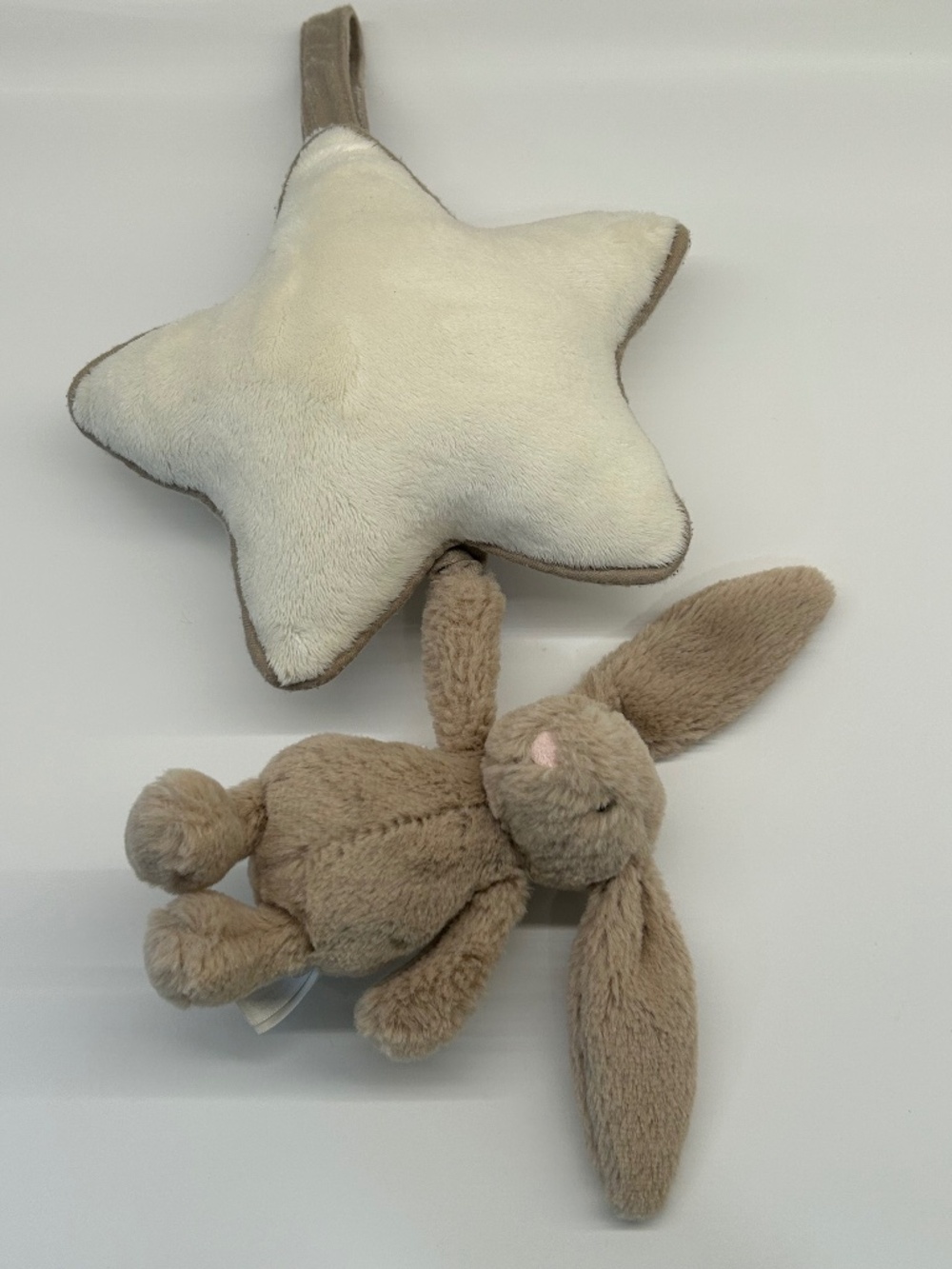 Jellycat Bashful Beige Bunny Musical Pull